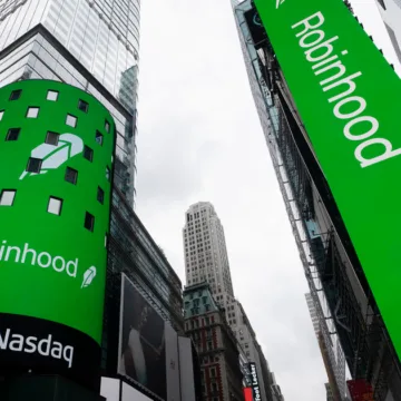 Robinhood trading app says SEC dismissed crypto investigation in latest sign of easier regulation for industry