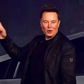 Musk has lost more than $100B since December as Tesla gives up trillion-dollar company status amid sell-off