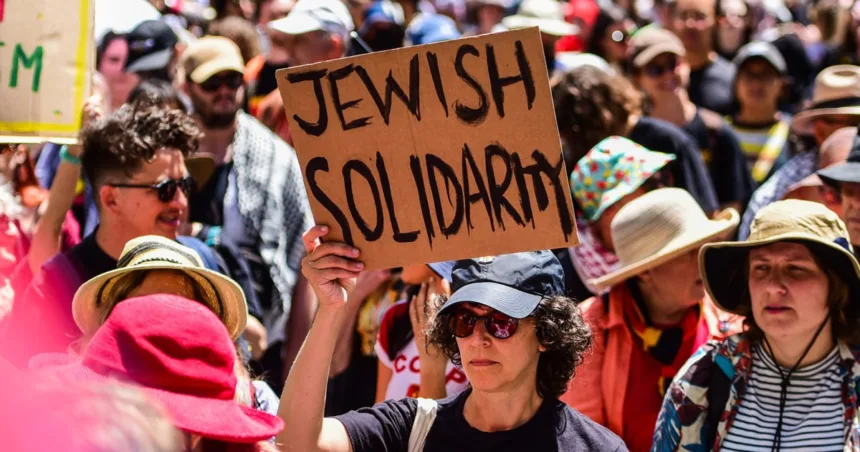 Sydney nurse charged with making threats after saying on video she wouldn’t treat Israelis