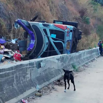 Thailand bus overturns in ditch, killing at least 18 passengers