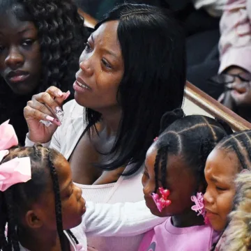 Detroit mother gifted new home after 2 children die while sleeping in van during frigid weather