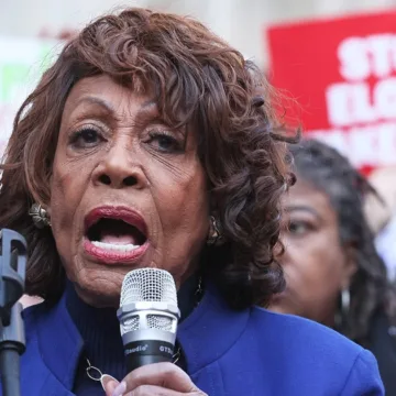 House Democrats join legal fight against Trump’s efforts to dismantle consumer protection agency