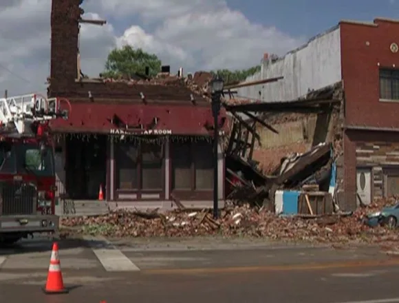 250516-st-louis-tornado-damage-wm-332p-2ad906.jpg 4 known dead, at least 10 injured in suspected St. Louis tornadoes