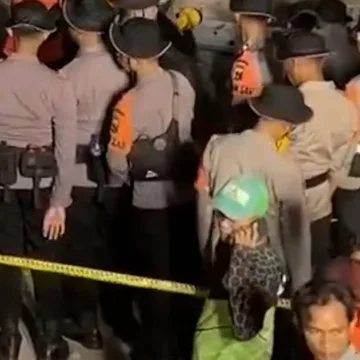 Indonesian school collapse leaves one person dead