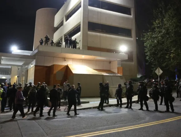 Judge temporarily blocks use of National Guard in Portland