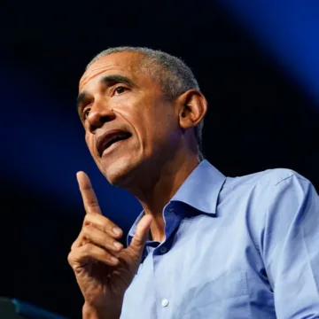 With a Democratic leadership vacuum, Obama steps up his Trump administration criticisms