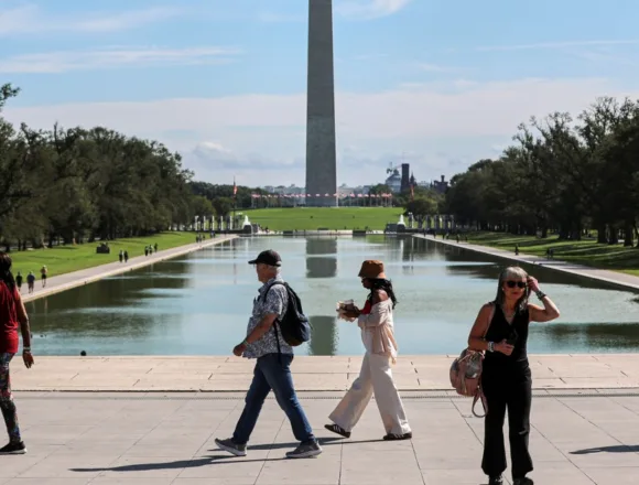 Trump says he’ll renovate ‘filthy’ reflecting pool on National Mall