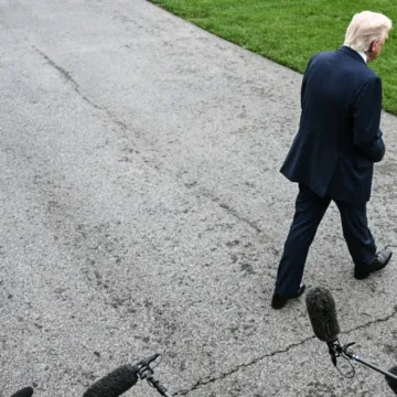 Trump administration uses government websites and email messages to pin the shutdown on Democrats