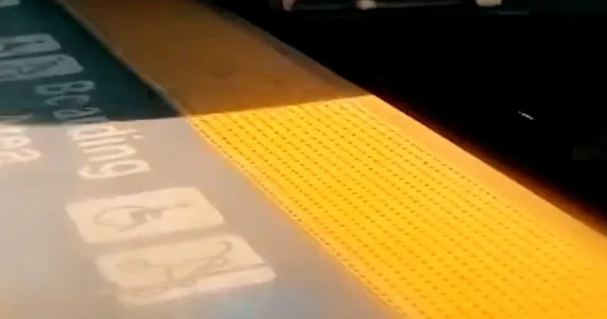 2 girls die in subway ‘surfing’ incident in NYC