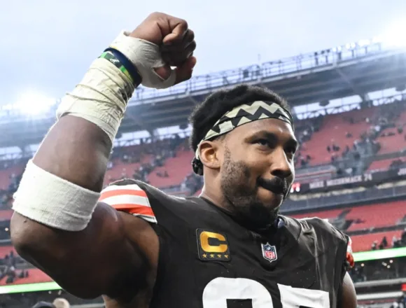 Myles Garrett breaks all-time NFL sacks record