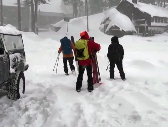 Crews Find 6 Skiers Trapped by Avalanche, 9 Remain Missing