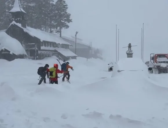 2261696306-oez03e.jpg Authorities announce death toll from avalanche near Lake Tahoe