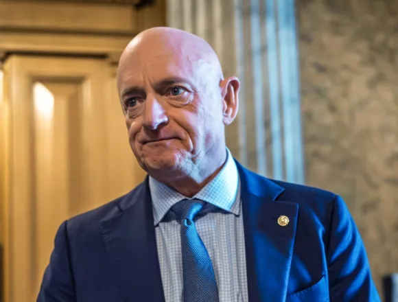 Judge says Pentagon ‘trampled’ on Sen. Mark Kelly’s rights, blocks effort to demote him over ‘illegal orders’ video