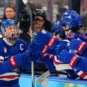 U.S. women’s hockey star Hilary Knight sets all-time U.S. goal-scoring record