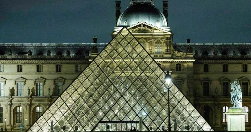 260224-Louvre-gk-63891a.jpg Louvre director resigns four months after shocking jewelry heist at the museum
