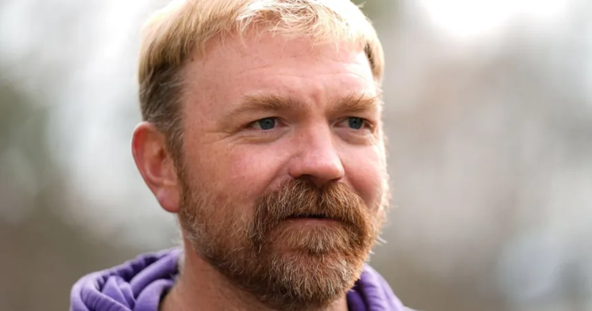 260226-graham-platner-vl-1132a-e9adc4.jpg Unions privately urge Chuck Schumer and Democratic leaders to stay out of Maine’s Senate primary