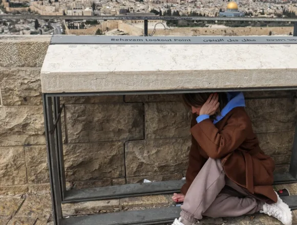 260228-israel-mb-0846-0ecd74.jpg Israelis seek shelter as Iran launches retaliatory strikes