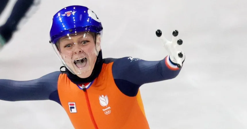 Dutch speed skater Velzeboer gets gold in short-track event