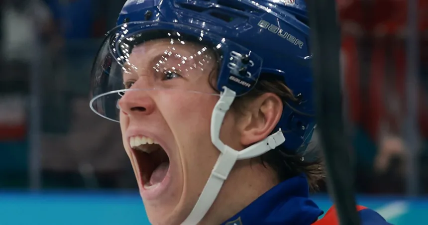 boldy_vert-cwxkt9.jpg Team USA scores first goal in men’s hockey final