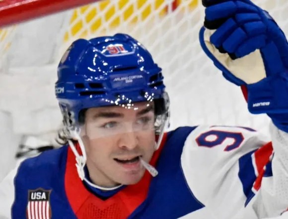 thumb-yxa4q1.jpg Team USA men’s hockey win third straight Winter Games