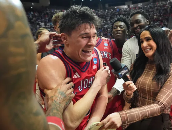 032326-st-johns-dylan-darling-tp-AP26082020589488-872fab.jpg From The Sports Desk: Cinderella’s rough weekend