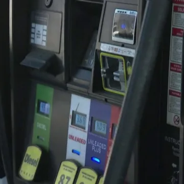 Markets drop as gas prices, mortgage rates rise