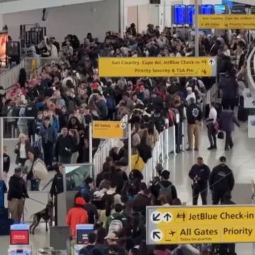 Trump admin. to send ICE agents to assist TSA at airports