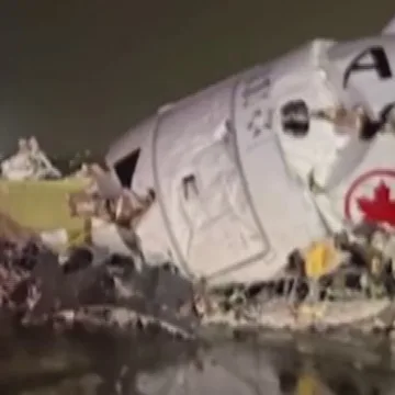 Recordings reveal fire truck was cleared to cross LGA runway before jet collision