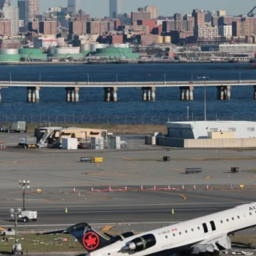 NTSB says there were two controllers in LaGuardia tower at time of fatal collision 