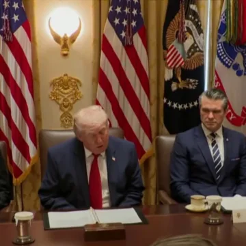 Trump extends deadline for Iran strikes amid talks