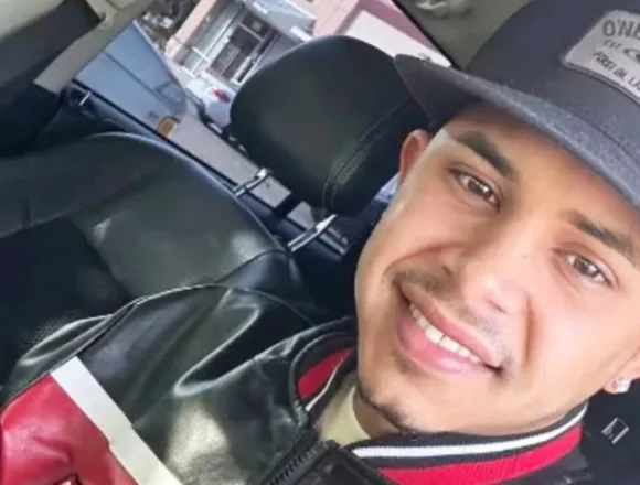 250422-Neiyerver-Adrian-Leon-Rengel-ac-754p-339b39.jpg Venezuelan immigrant sent to El Salvador’s notorious prison files $1.3M lawsuit against Trump admin