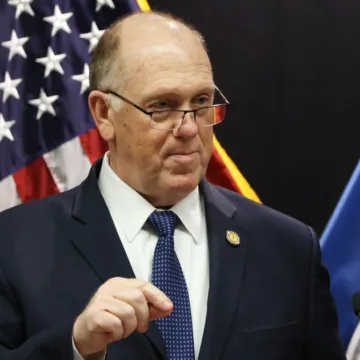 Tom Homan says ICE agents will assist at crowded airport security points amid TSA staffing shortages