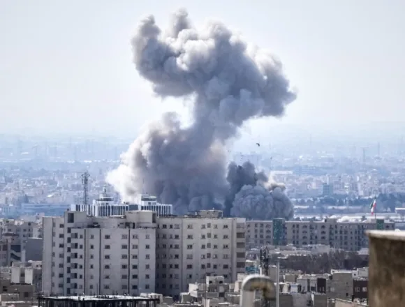 260301-iran-strike-smoke-vl-1253p-e5934d.jpg Iran’s supreme leader killed in strikes, and 2 killed in Texas bar shooting: Weekend Rundown