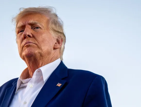 260310-trump-ch-1436-a9d79c.jpg U.S. gold coin with image of Trump gets approved by president’s hand-picked panel