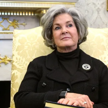 White House chief of staff Susie Wiles diagnosed with breast cancer, Trump says