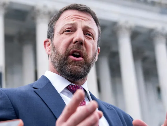 Trump’s DHS pick Mullin advances by one vote after Sen. Fetterman votes yes
