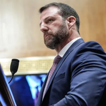 Senate confirms Markwayne Mullin to be DHS secretary, replacing Kristi Noem