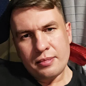 A Kremlin loyalist suddenly turned against Putin. A day later, he was in a psychiatric hospital.