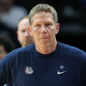 The dominant basketball program in a conference is leaving. So why aren’t their opponents celebrating?