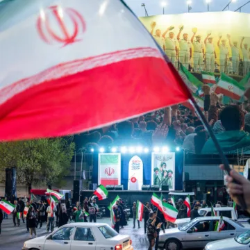 Trump backs off power plant strikes, Iran war goes on amid talks