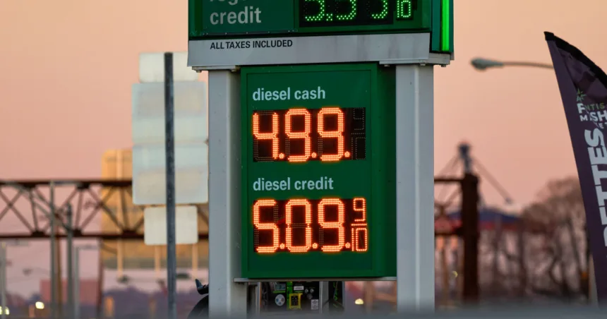Gas prices hit $4 nationwide for the first time wince 2022
