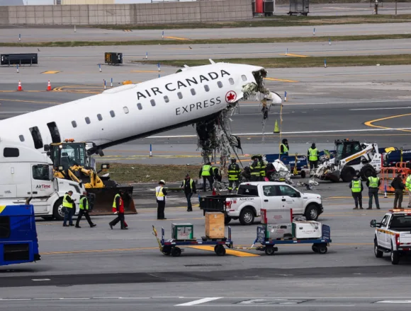 Communication issues contributed to fatal LaGuardia crash, preliminary report shows