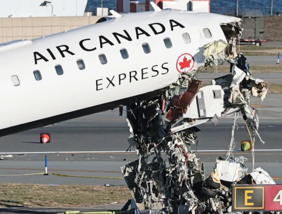 260325-laguardia-rs-f7d91c.jpg Air Canada LaGuardia passengers injured after crash are still in the hospital as wreckage is removed