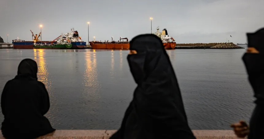 260325-vessels-rs-d6e548.jpg Sailors stranded in Persian Gulf as rockets fly over their heads