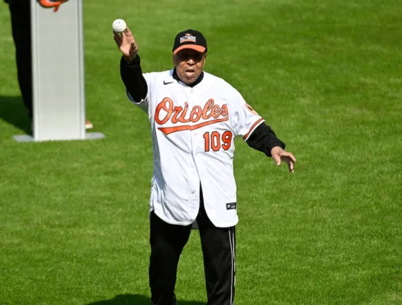 260327-arthur-green-orioles-mn-1015-27619a.jpg 109-year-old veteran kicks off Orioles’ season with Opening Day pitch