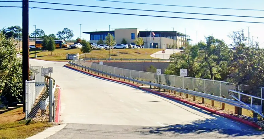 15-year-old Texas student shoots high school teacher, then dies at scene