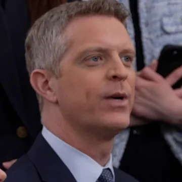 WH pressed on Trump’s threat to hit civilian infrastructure in Iran