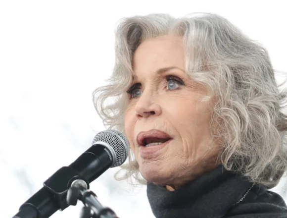 Jane_Fonda_Thumb_Vert-2c5x7b.jpg Jane Fonda speaks at protest in D.C.