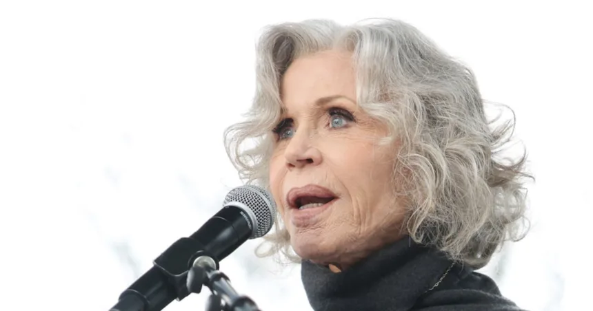 Jane_Fonda_Thumb_Vert-2c5x7b.jpg Jane Fonda speaks at protest in D.C.
