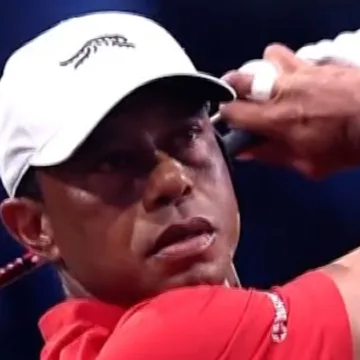 Tiger Woods involved in rollover crash in Florida